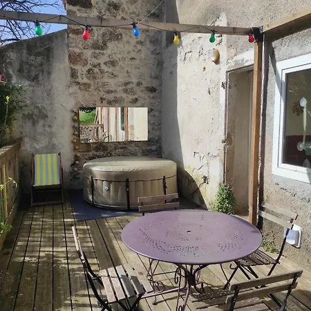 Belle Maison Cévenole, Avec Terrasse, Jardin, Et Jacuzzi *